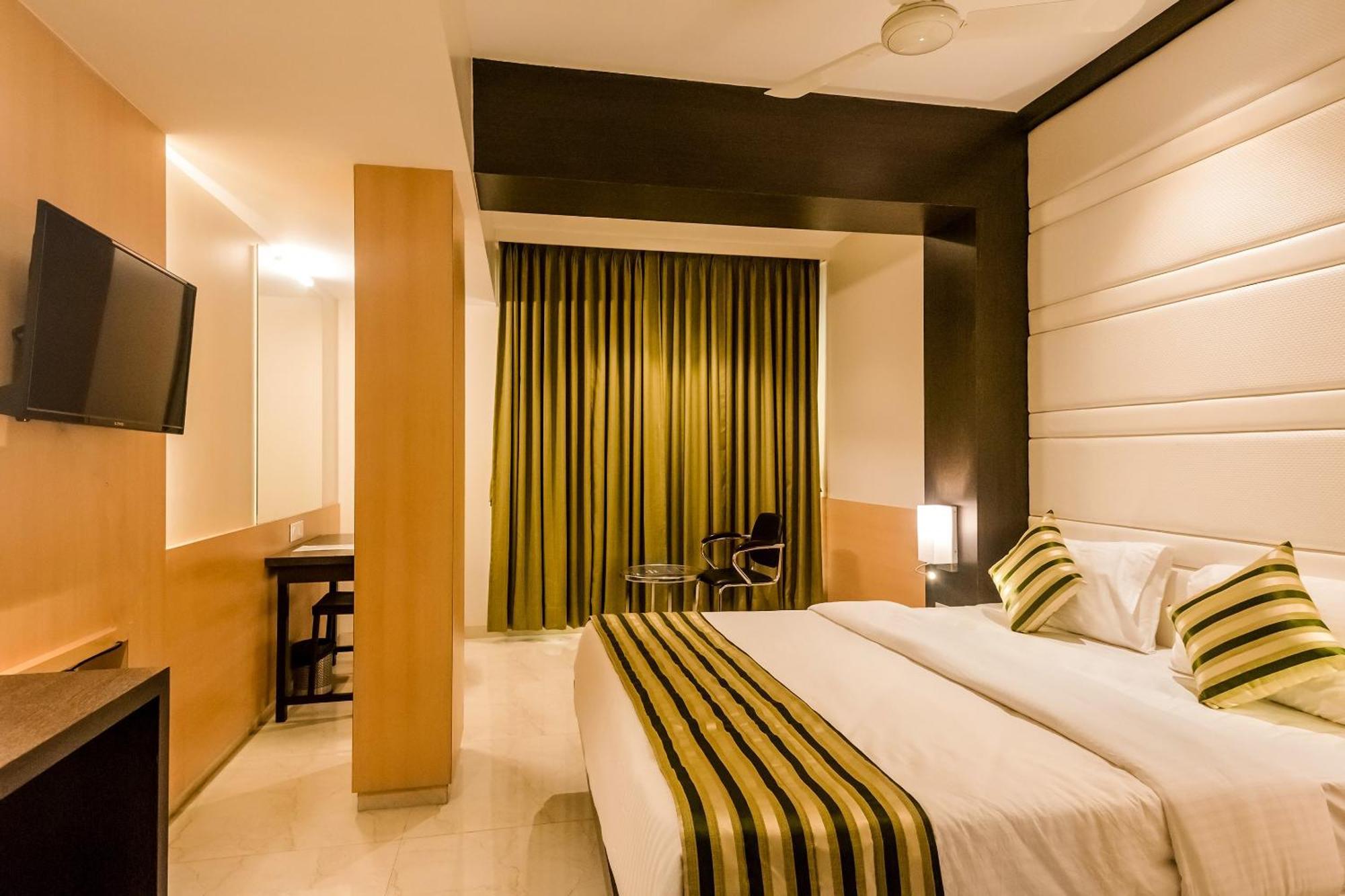 Turambhe Super Capital O Hotel Konar Inn מראה חיצוני תמונה