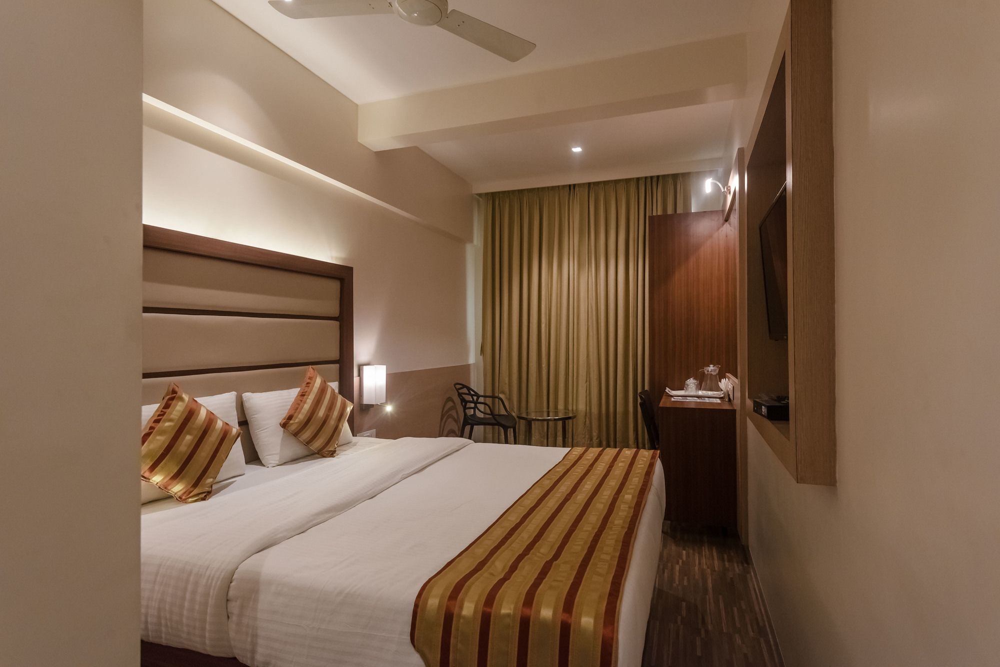 Turambhe Super Capital O Hotel Konar Inn מראה חיצוני תמונה